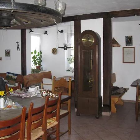 Der Schnuckenhof 3* 슈네베르딘겐
